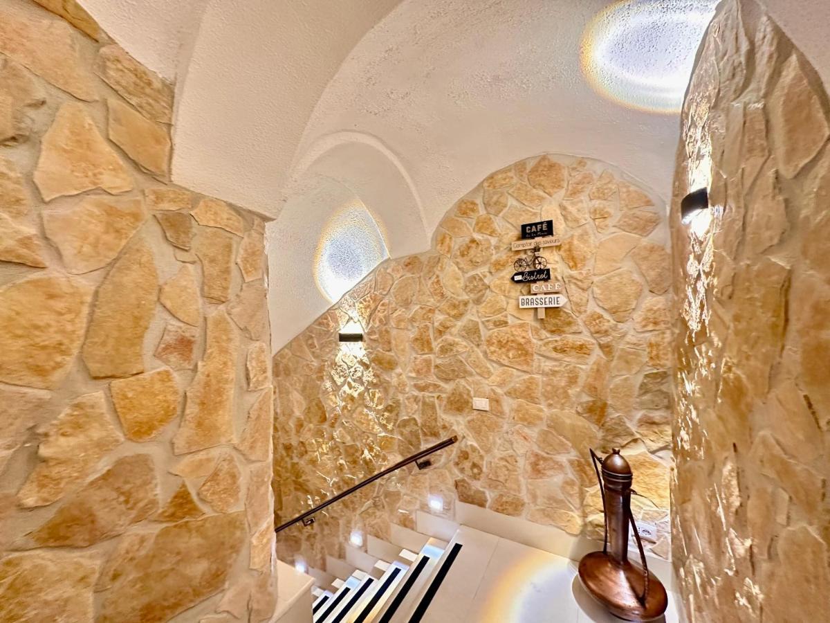 Window In The Stone Naples Hotel Exterior photo
