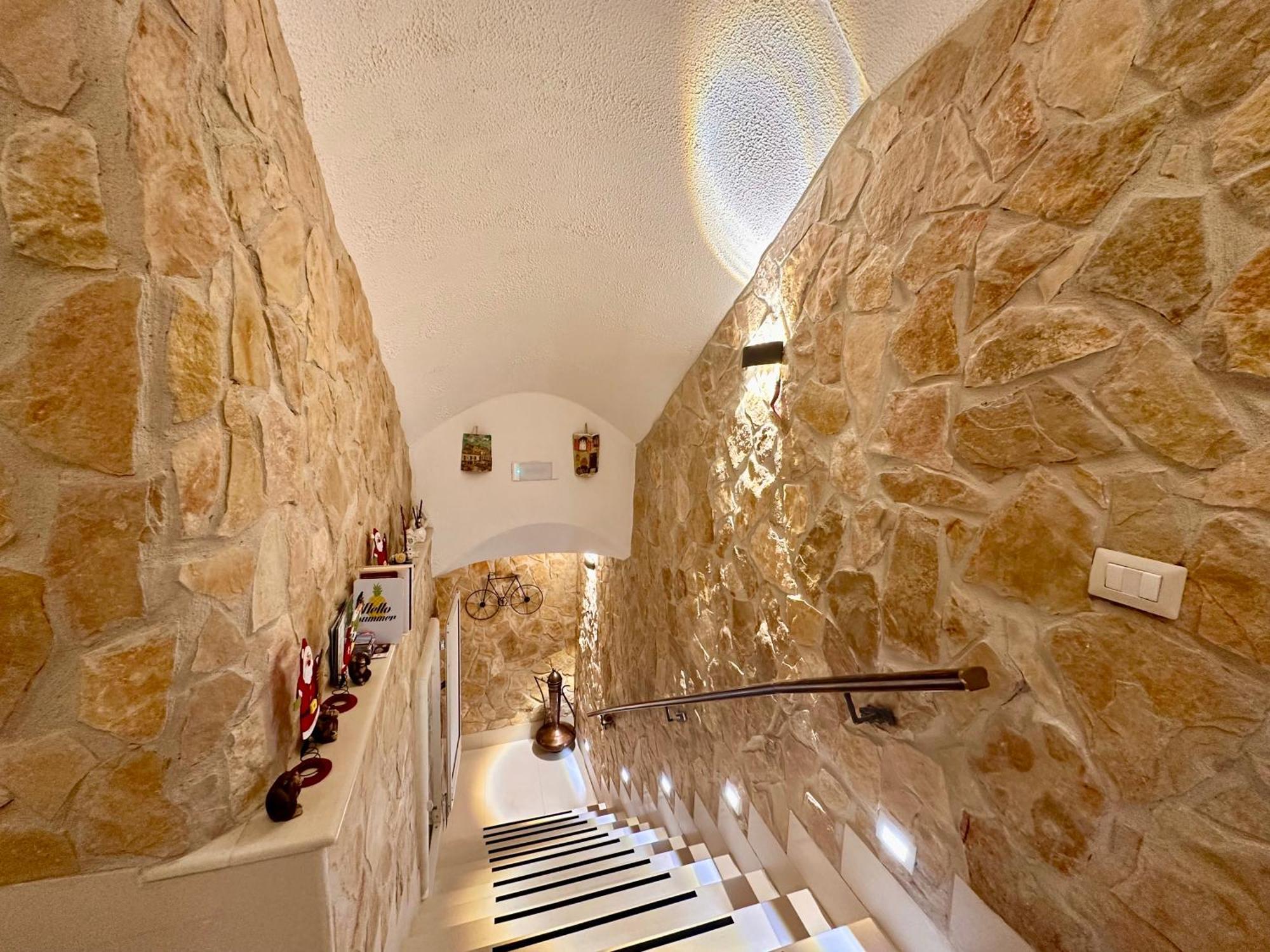Window In The Stone Naples Hotel Exterior photo